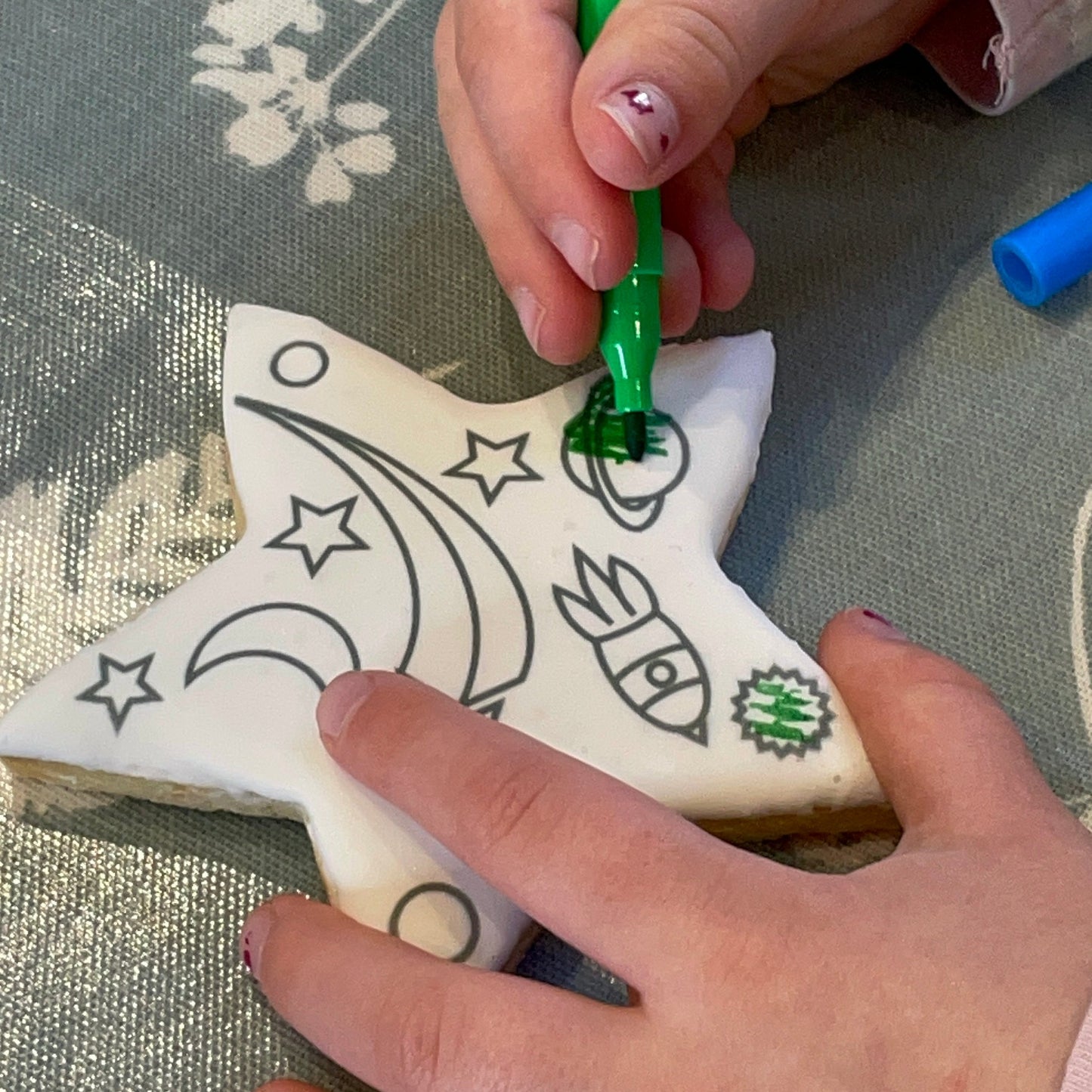 Colouring In Father's Day Biscuits