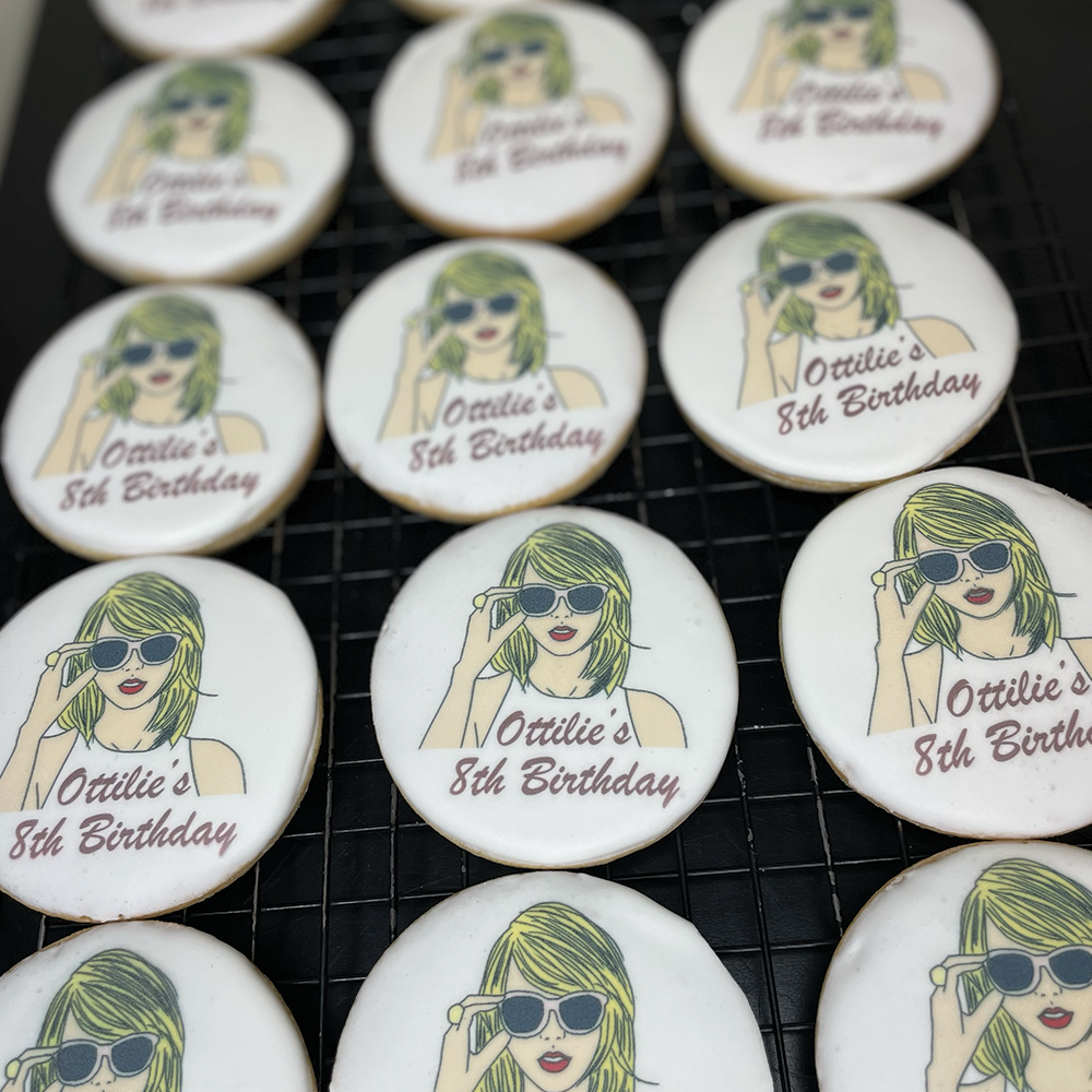 Branded Circle Biscuits | Personalise With Your Image